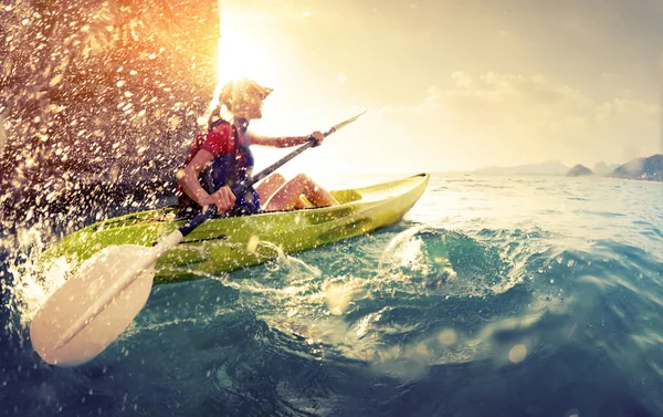 Canoe vs Kayak: Choosing Your Watercraft